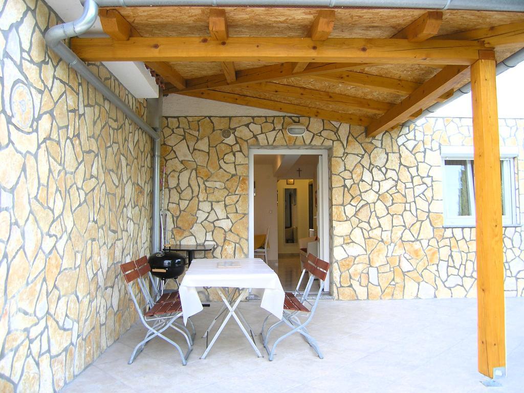 Apartment Martina Крк Экстерьер фото